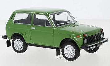 Lada Niva verde coche modelo 1:24 Whitebox