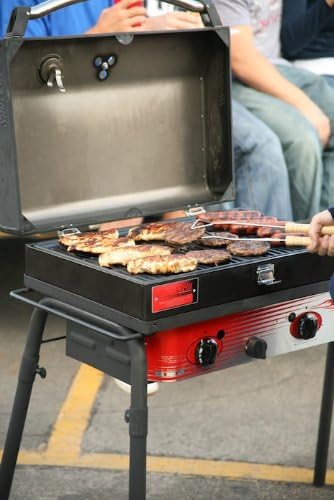 review Camp Chef Big Gas 3 Burner Grill Black/red