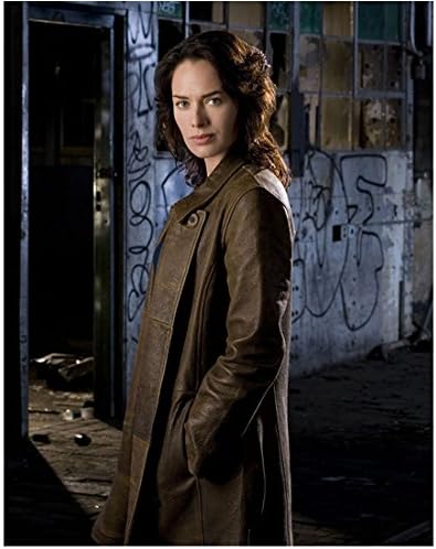 Terminator The Sarah Connor Chronicles 8x10 Photo Lena Headey In