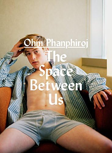 Space Between Us, The : Portfolio 1000 Hardcover – 31 Dec. 2015