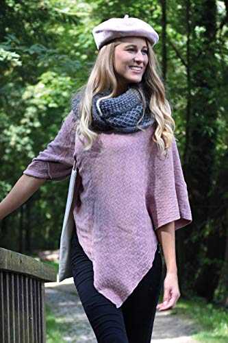 styleBREAKER-Damen-Feinstrick-Poncho-mit-Karo-Schachbrett-Struktur-Rundhals-08010053