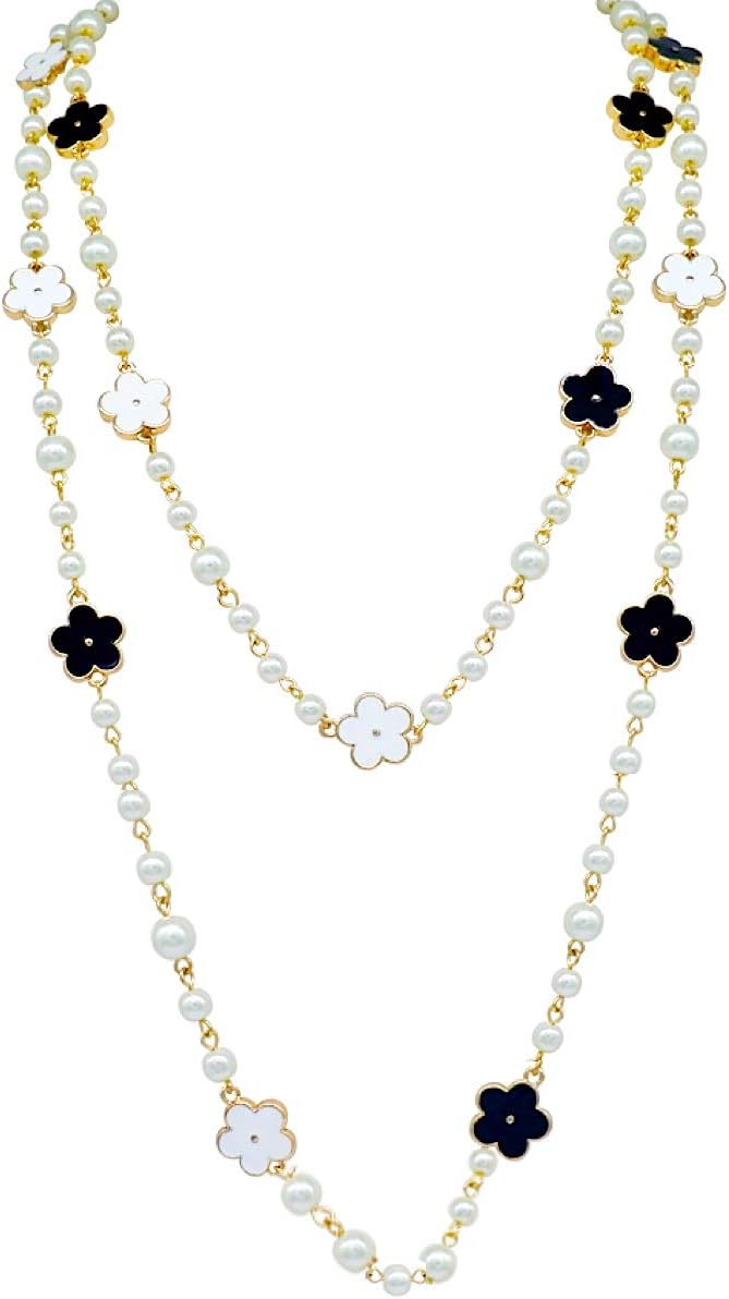 Fashion Jewelry Designer Bridal and Chic Long Imitation Pearl Clover Flower Strand Necklace for Women