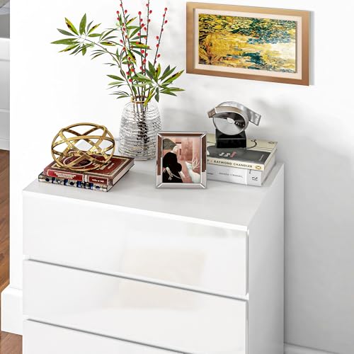 HOMCOM Dresser for Bedroom with 4 Drawers, High Gloss Chest of Drawers with Metal Runners and Groove Handles for Living Room, Hallway, White