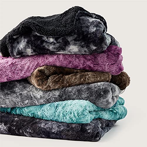 Bedsure Faux Fur Blankets Queen Size Dark Grey Fuzzy Plush Fluffy