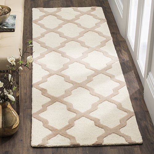 SAFAVIEH Cambridge Collection Runner Rug - 2'6" x 8', Ivory & Beige, Handmade T…