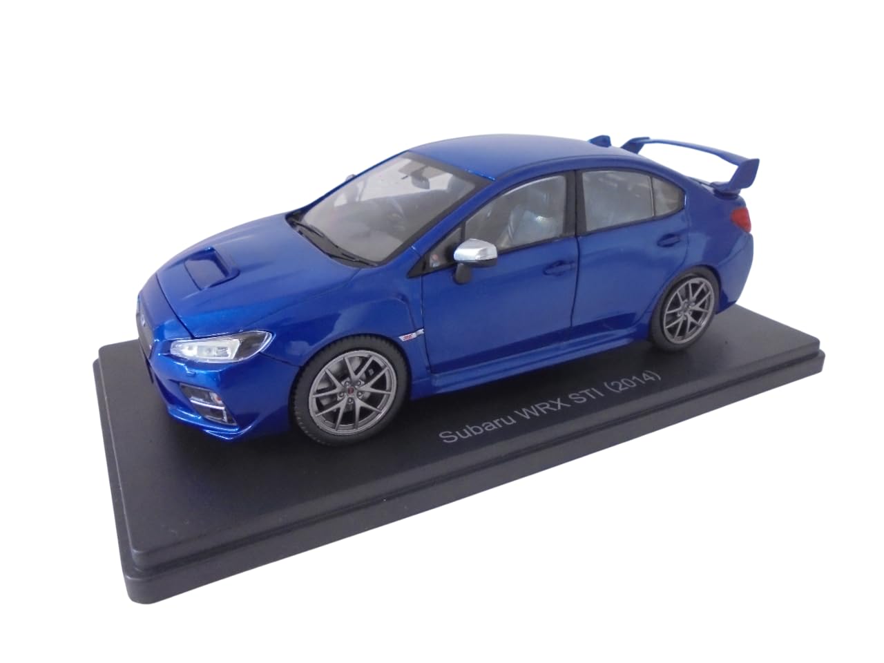 OPO 10 - 1/24 scale model car compatible with Subaru WRX STI 2014 - Hachette Japan VQJ192