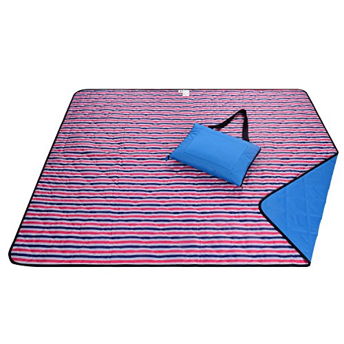 Best Oversized Beach Blankets to Have a Great Time on The Beach