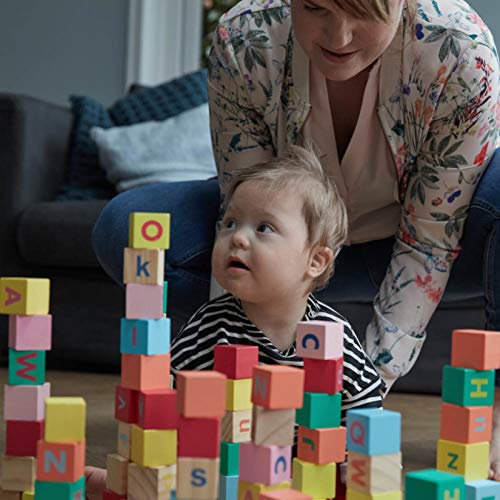 Johnsons-Tiny-Traveler-Baby-Gift-Set-Baby-Bath-and-Skin-Care-Essential-Products-TSA-Compliant-Travel-Baby-Gift-Set-Hypoallergenic-Paraben-Free-5-Items