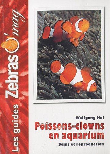 Poissons-clowns en aquarium marin