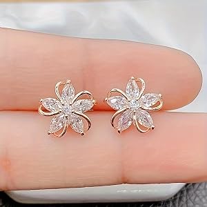1 Pair Golden Cubic Flower Stud Earrings, Sister Gift, Women's Gift, Jewelry Pendant