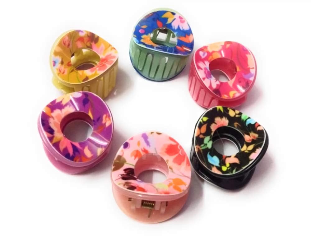 Buy TRENDSETTER Multicolor Plastic Small Hair Clutcher for Women and