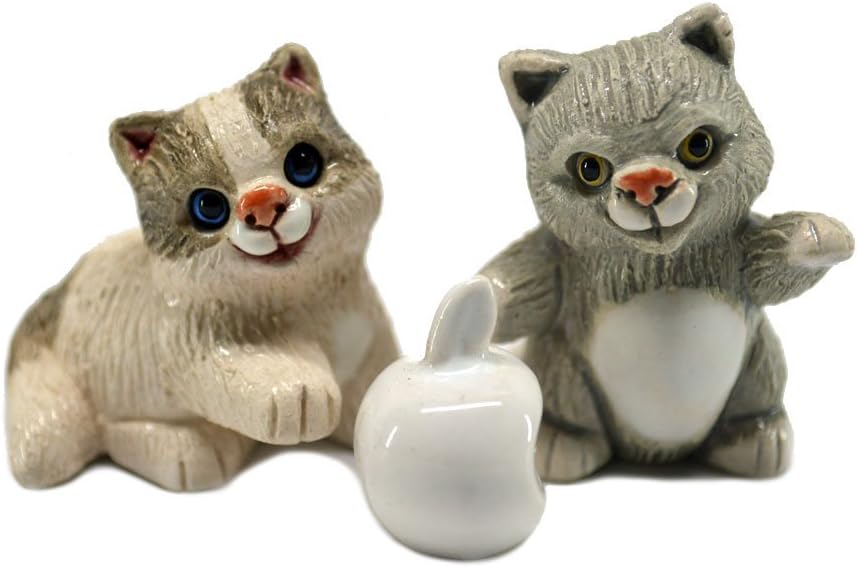 Rinconada 2017 Collection, 2 Mini Cats with Apple, 2.0¨H, AR807M
