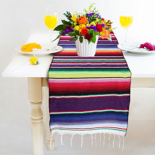 3 OurWarm+Mexican+Serape+Wedding+Decorations