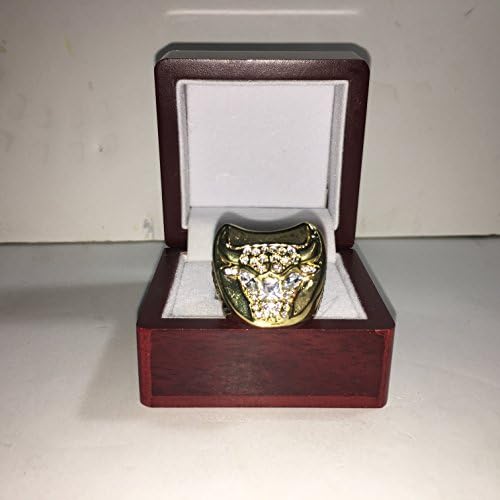 1996-97 Michael Jordan #23 Chicago Bulls High Quality Replica 1996-97 Championship Ring Size 11-Gold Colored USA SHIPPING