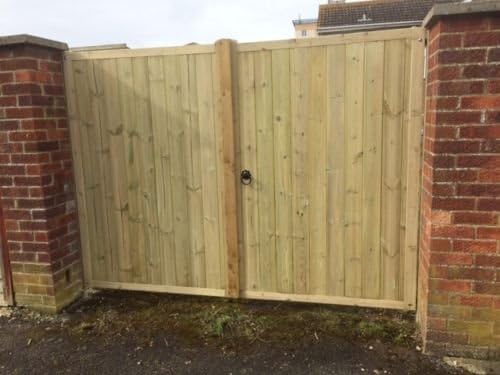 Smileswoodcraft Wooden TVG Solid Top Driveway Gates (pair) 6ft H (243cm (8ft) x 182cm H)