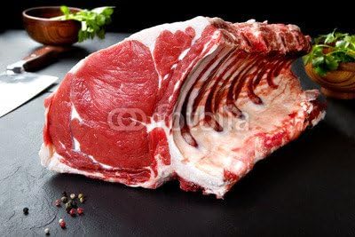 Carne Fresca Y Cruda Costillas Y Chuletas de Cerdo Fondo Negro (80573839), Aluminium-Dibond, 140 x 90 cm