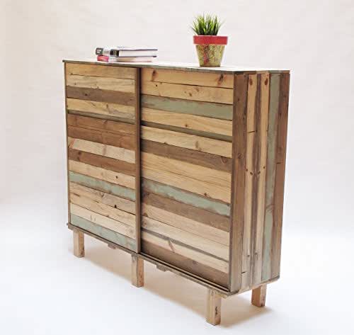 Mueble auxiliar almacenaje hecho con madera recuperada. Armario a