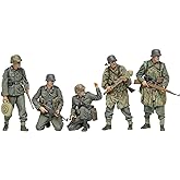 Tamiya 35382 1:35 Fig-Set Dt. Infantry 1943-45 (5) - Model Kit, Plastic Assembly Kit, Detailed Replica, Unpainted