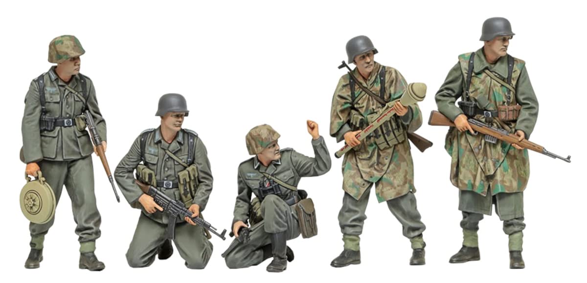 TAMIYA 35382 1:35 Figure Set German Infantry 1943-45 (5) Model Kit, Plastic Kit, Assembly Kit, Detailed Replica, Unpainted