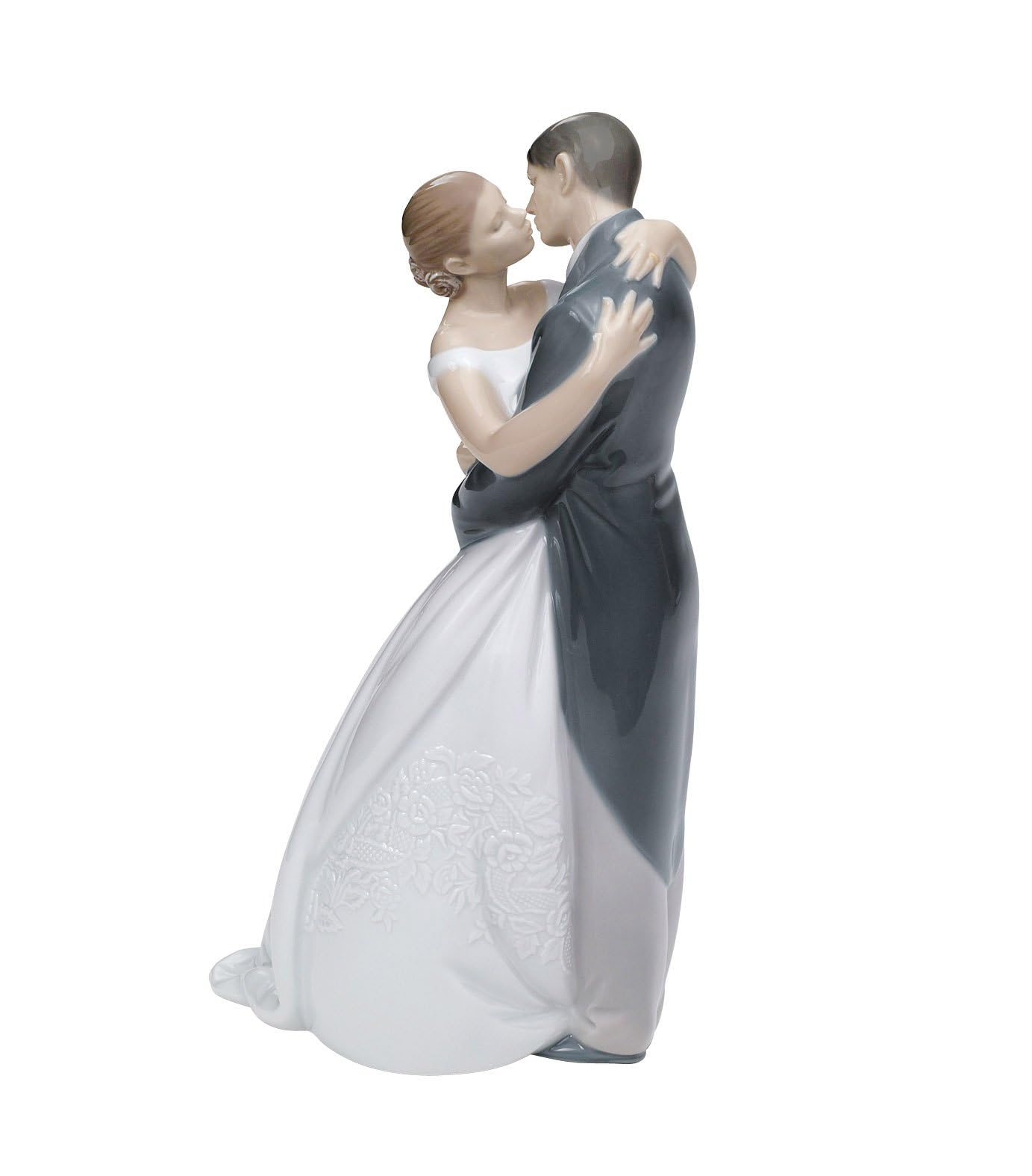 NAO A Kiss Forever. Decorative Figurine of a Couple of Newlyweds in Glossy Porcelain. Ornamental Figurine of Newlyweds in White and Gray Colors for Home Decoration