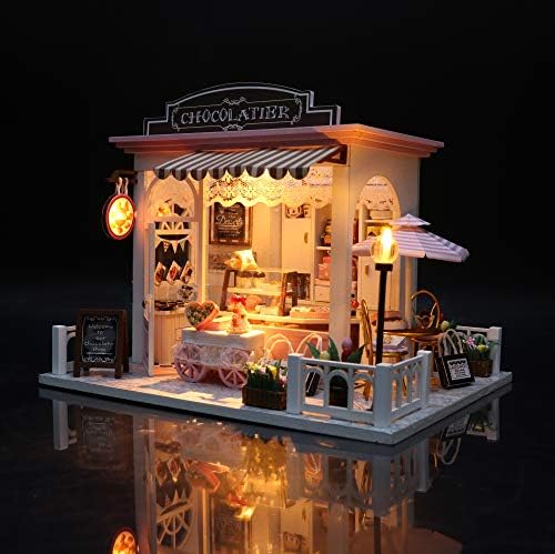 Amazon.com: DollLabs Miniatura Casa de muñecas, DIY Mini Casa Kit con Luces Led y Muebles para Set de Regalo (Coca's Fantastic Ideas): Toys \u0026 Games