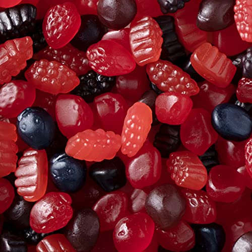 WELCH’S FRUIT SNACKS, BERRIES ‘N CHERRIES, INDIVIDUAL SINGLE SERVE BAGS, 0.8 OZ (PACK OF 40)