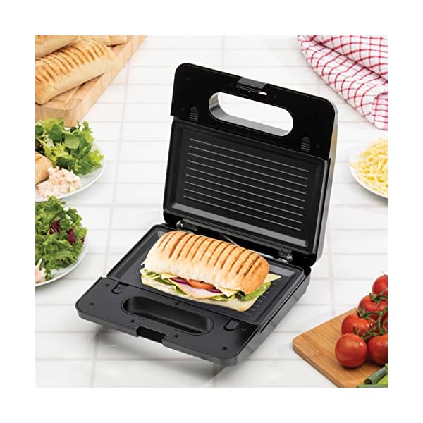 Daewoo-SDA1562-3-in-1-Snack-Maker-Sandwich-Waffle-Panini-Press-with-Detachable-Plate-and-Non-Stick-Coating-Cool-Touch-Housing-and-2-Indicator-Lights-Controlled-by-Termostat-Silver Daewoo SDA1562 3-in-1 Snack Maker, Sandwich, Waffle & Panini Press with Detachable Plate and Non-Stick Coating Range…