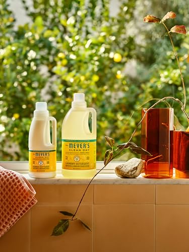 MRS. MEYER’S LIQUID LAUNDRY DETERGENT, BIODEGRADABLE FORMULA INFUSED WITH ESSENTIAL OILS, HONEYSUCKLE, 64 OZ (64 LOADS)