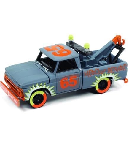 Amazon.com: Johnny Lightning 1965 Chevrolet Tow Truck #65