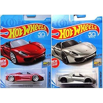 Amazon Com Hot Wheels Hw Showroom 175 250 Red Porsche 918