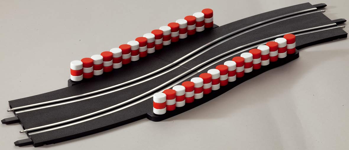 Carrera 20061647 61647 Sección de estrechamiento de chicane con pilas de neumáticos para agregar piezas de pista para juegos de carreras de autos con ranura GO y Digital 143, negro