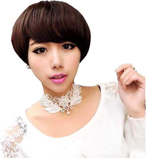 Amazon Co Jp ガールズショートウィッグストレートヘアウィッグ合成ショートヘアウィッグは ファッションセンスの女性または女の子に適用されます Darkbrown ホーム キッチン