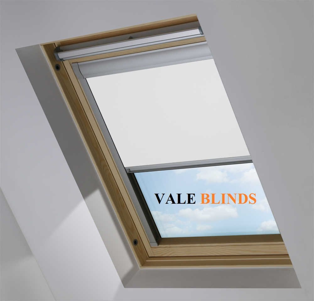 Jalousien & Rollos GGL 2 or M08 or 308 SKYLIGHT PLEATED ROOF BLINDS TO