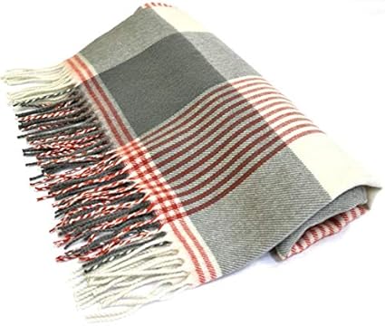 Amazon マフラー フリンジ付 ストール シングル Su 1レッド 毛布 ひざ掛け ウールに最も近い繊維 アクリル100 伝統のタータンチェック フリンジ付ブランケット 大判ストールやひざ掛けにも 多目的に大活躍 ブランケット 毛布 オンライン通販