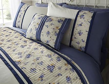 Portfolio Nikita Cornflower Double Quilt Set Amazon Co Uk Home Kitchen