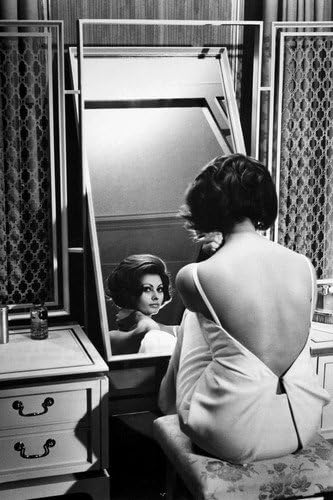 Sophia Loren Bare Back Glamour Portrait Mirror Reflection 11x17 Mini Poster At Amazon S Entertainment Collectibles Store Sophia Loren Bare Back Glamour Portrait Mirror Reflection 11x17 Mini Poster At Amazon S Entertainment Collectibles Store