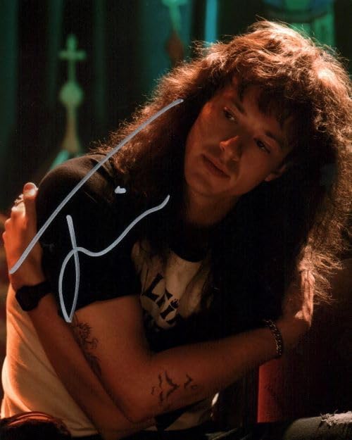 Photographs - Joseph Quinn Stranger Things Reprint (RP)/Pre-print (PP) Signed Autograph Autographed 8 x 10-inch Photo Photograph Print