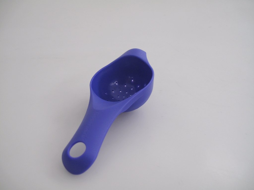 Tupperware baking sieve, small, purple / blue, tea sieve, kitchen and baking utensil