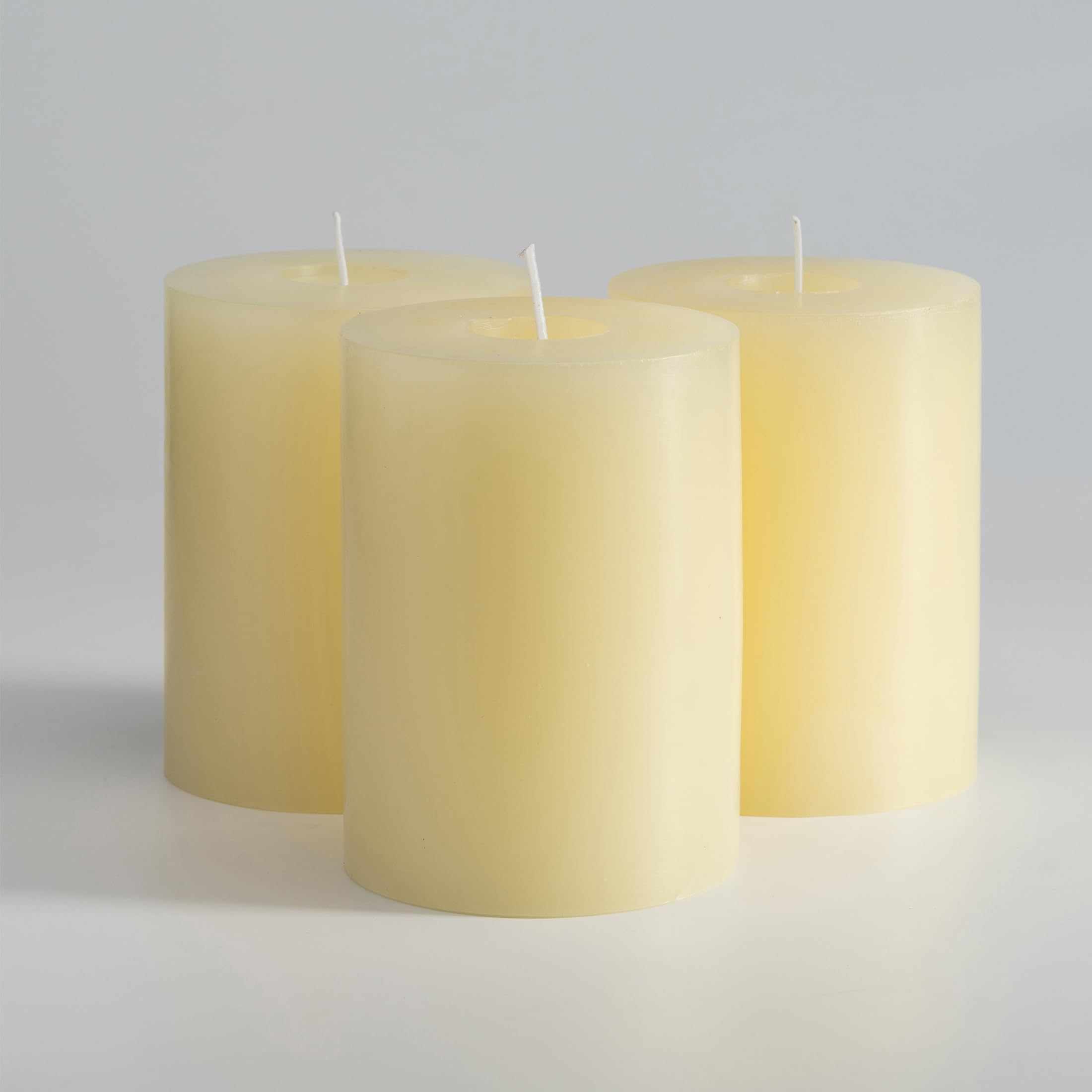 Memoward Pillar Candles Cream Large Set of 3 Long Burning Time Approx. 50+ Hours, Clean Burning, Unperfumed, for Household, Celebrations and Catering Decoration, Dimensions 7.5 x 10 cm