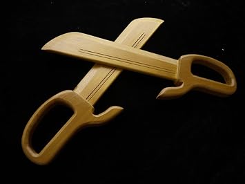 Amazon バタフライソード 八斬刀 The Master 葉問 Win Chun 中華格闘技 武術 詠春拳 材質 中国武術 演武 演劇 訓練用 材質純木 聖業 武術 格闘技