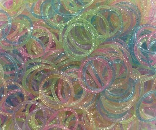 GREEN FABWOOD Generic Refill Bands Pack of 1200 Glitter Style 1 Rubber Bands with 50 S-Clips - //coolthings.us