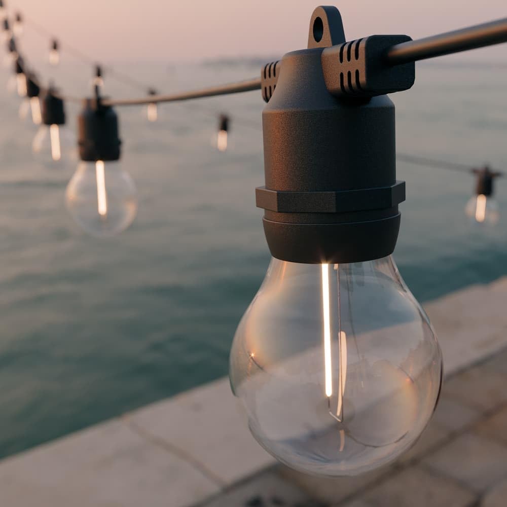 SolarCentre® Edinburgh USB Solar Outdoor Festoon Lights - 20 Bulbs - Powered by Leaf