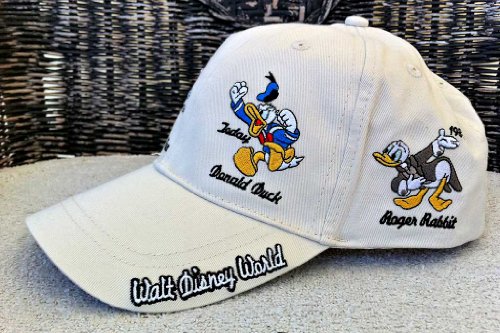 Disney Donald Duck Through the Year Cap 