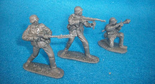 WWII German Combo Set: Offered By Classic Toy Soldiers, Inc