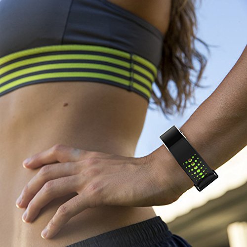 MoreToys Silicone Adjustable Replacement Accessory Sport Watch Band Wrist Strap Bracelet for Fitbit Charge 2 Fitness Wristband (A)