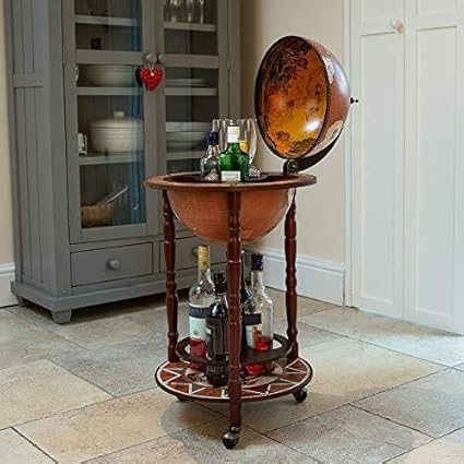 Mueble bar en forma de globo terráqueo. Mini bar con ruedas, diseño
