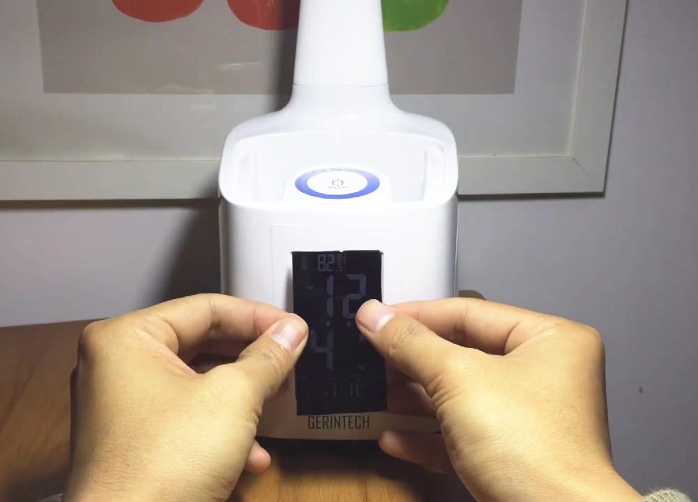 Gerintech LED Desk Lamp with USB Charging Port for Study Calendar 7.5 Pen Holder GT401C