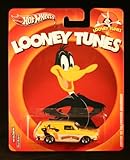 Hot Wheels, Looney Tunes Die-Cast Vehicle, Daffy Duck Custom '69 Volkswagen Squareback, 1:64 Scale