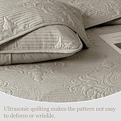 Whale Flotilla 3 Pieces Full Queen Quilt Set Light