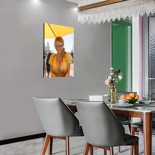 HIUBVCMML Hot Porn Star Gabbie Carter Sexy Breasts Half Naked Body Art Poster (4) Wall Poster